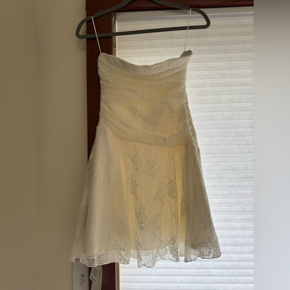 Abercrombie & Fitch Strap / Strapless Ivory Lace Dress